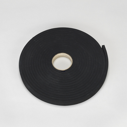 Уплотнение NATURAL RUBBER SPONGE 25 MM X 8 MM 12-M PACK